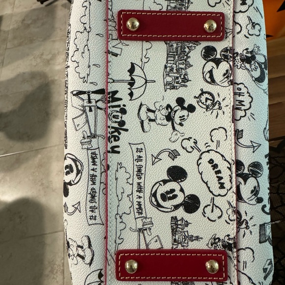 Mickey Dooney & Bourke purse used once - Picture 4 of 5